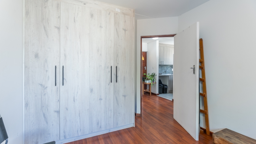 1 Bedroom Property for Sale in Table View Western Cape